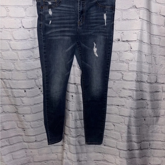 Altar’d State Women’s Distressed Denim Skinny Jeans Medium Wash Sz 9 Low Rise - Picture 1 of 5